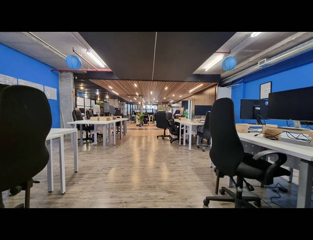 320M² OFFICE FOR SALE IN WOODSTOCK